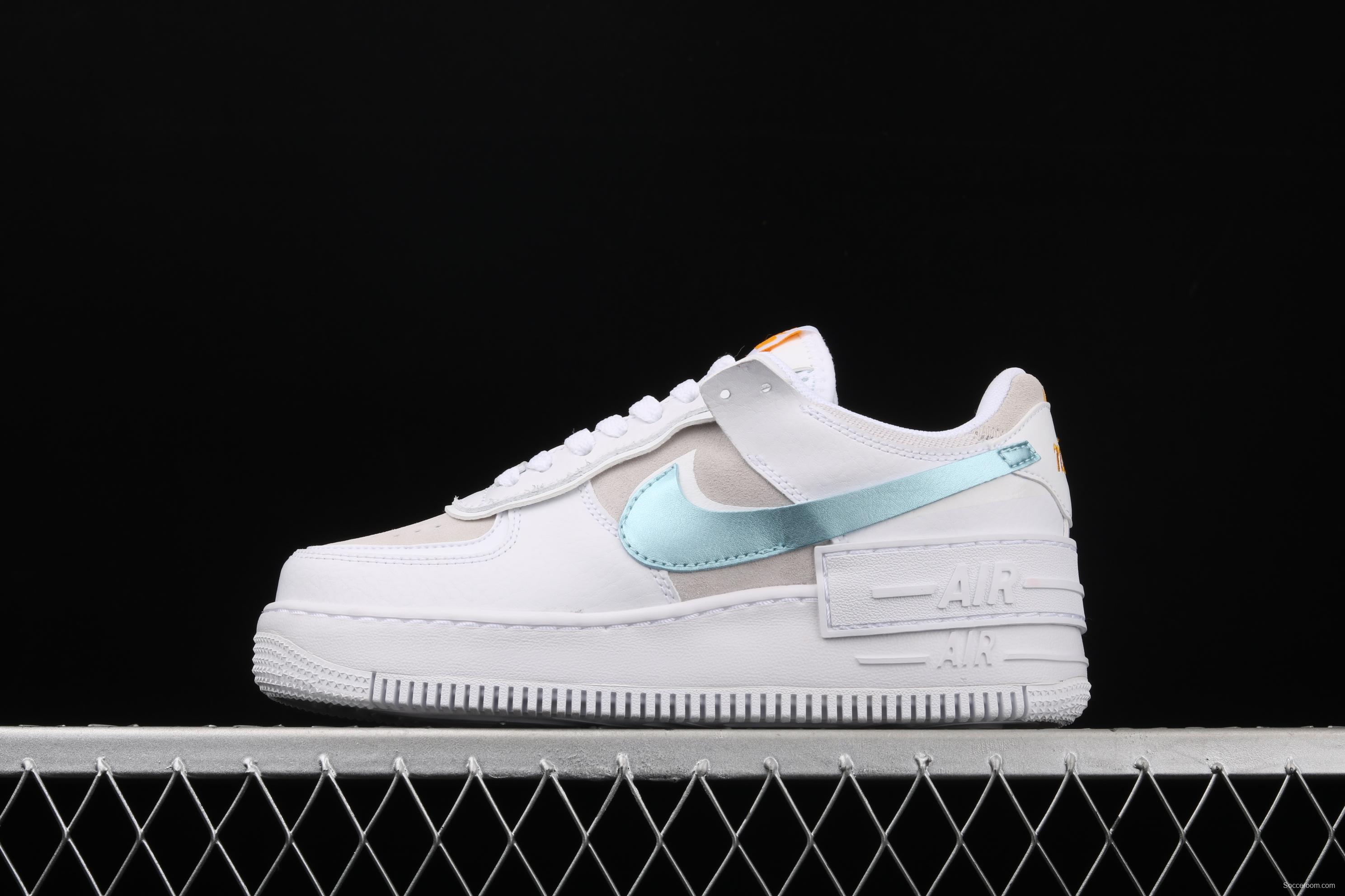 NIKE Air Force 1 ShAdidasow light weight heightened low-top board shoes DA4286-100