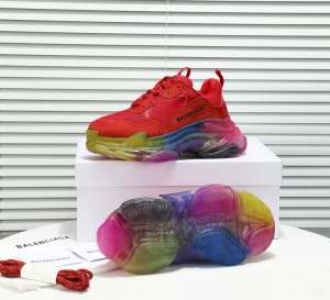 Men/Women Balenciaga Triple S Sneaker Red Item 6380340