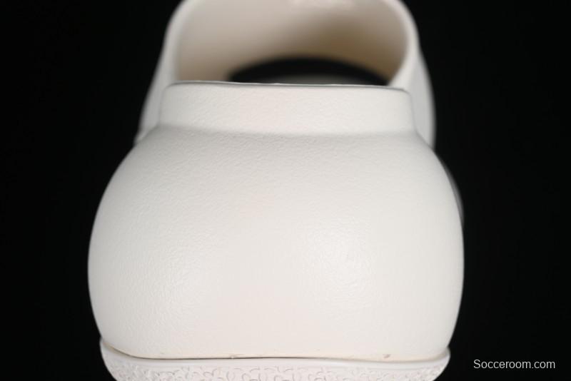 SMFK COMPASS Embossed One-Piece Platform Slides - E9066