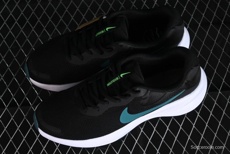 Nike Revolution 7 Wide Running Shoes with Breathable Mesh and Durable Cushioning - FB2207-004