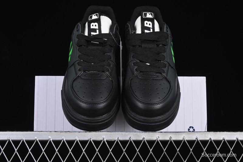 NY Yankees Black & Neon Green Sneakers - Classic Streetwear Style