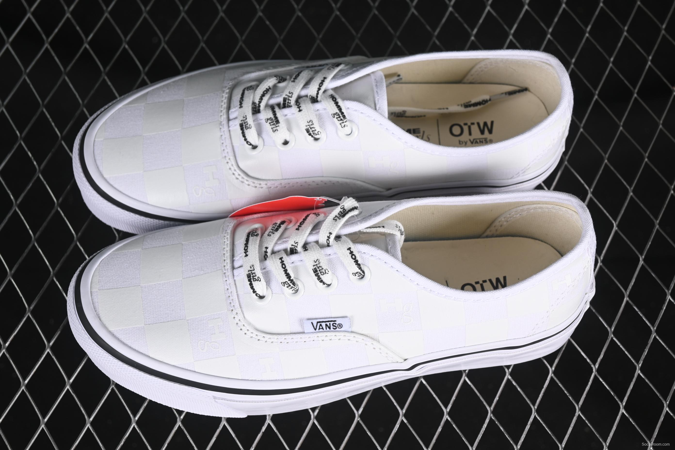 Vans Authentic 44 DX Checkerboard Slip-On Skate Shoes - VN000EEUCCZ