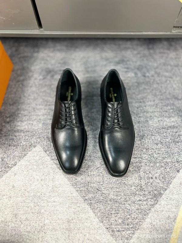 2024 Men Louis Vuitton Black Leather Formal Shoes MJ00380