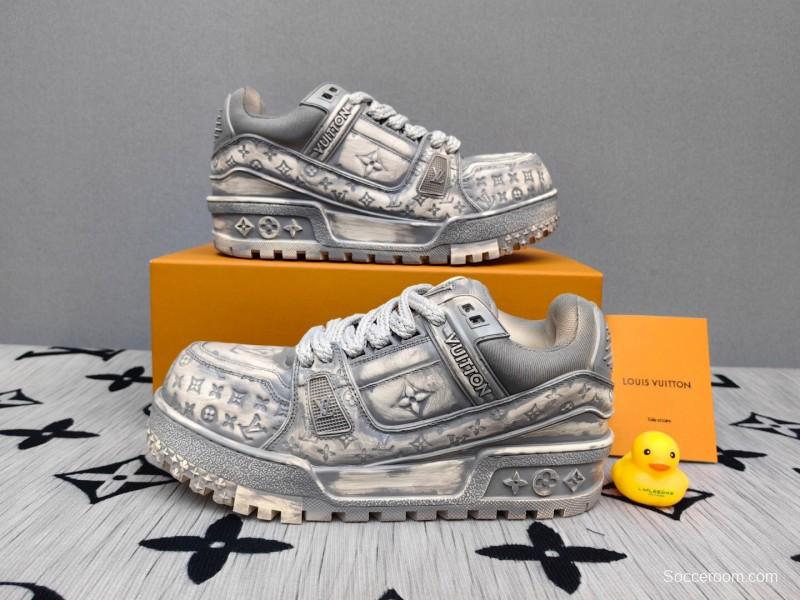 2025 Unisex Louis Vuitton Silver Leather Plimsolls Top Version KFY00510