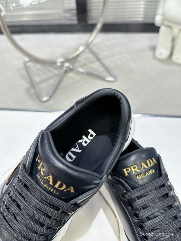2025 Unisex Prada Black Calf Leather Sneakers KFY00310