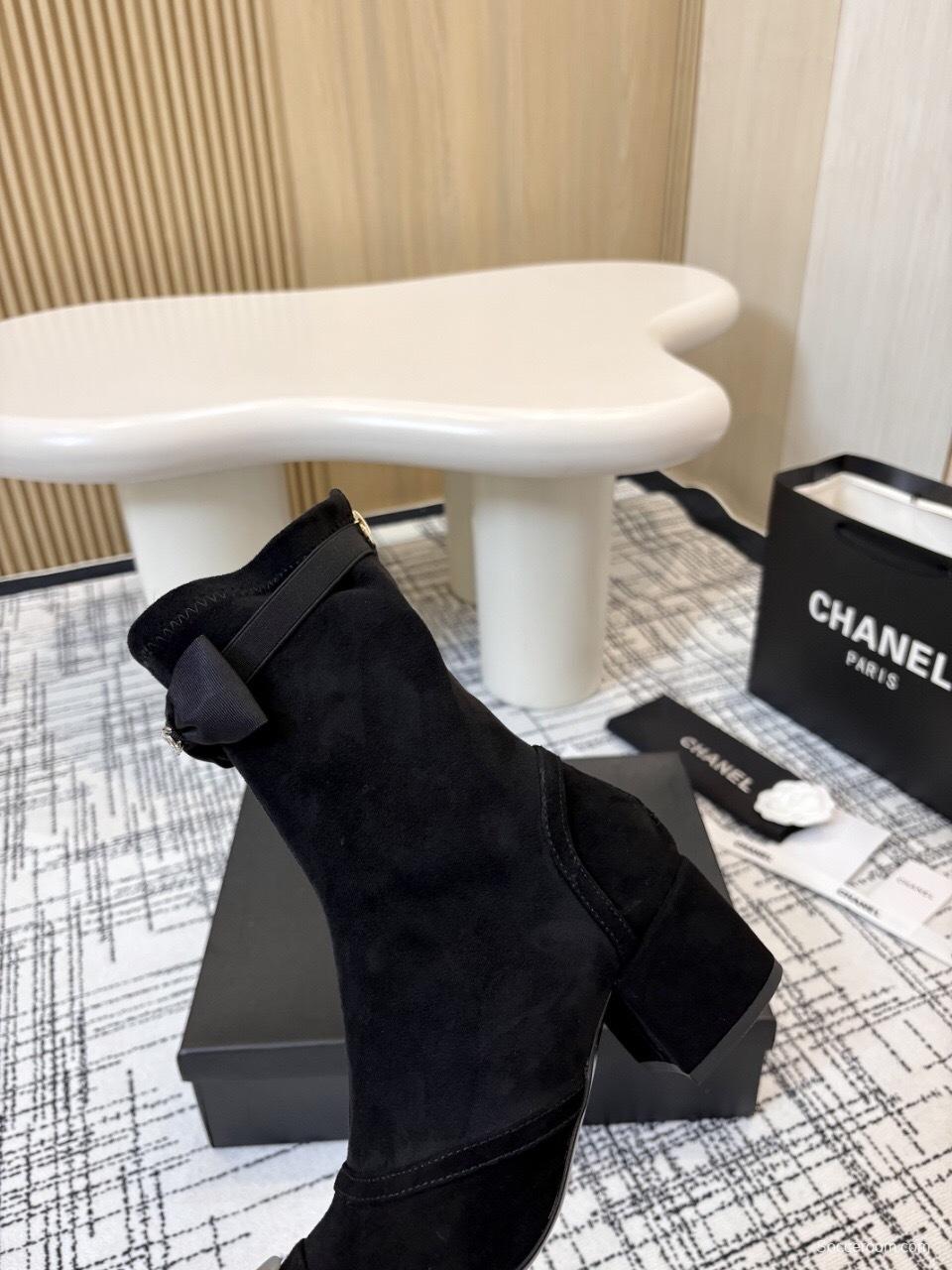 Chanel Classic Chunky Heel Back Zip Ankle Boots - LY00320