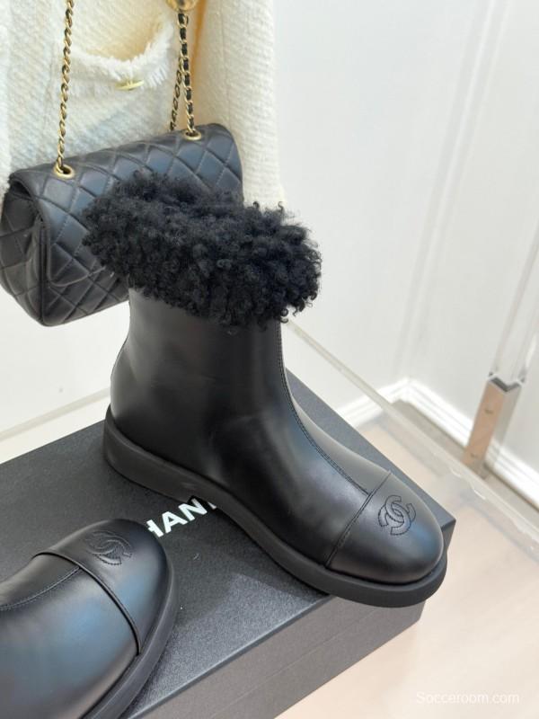 Chanel 25K Series Two-Tone CC Fur Snow Boots - KFY00300