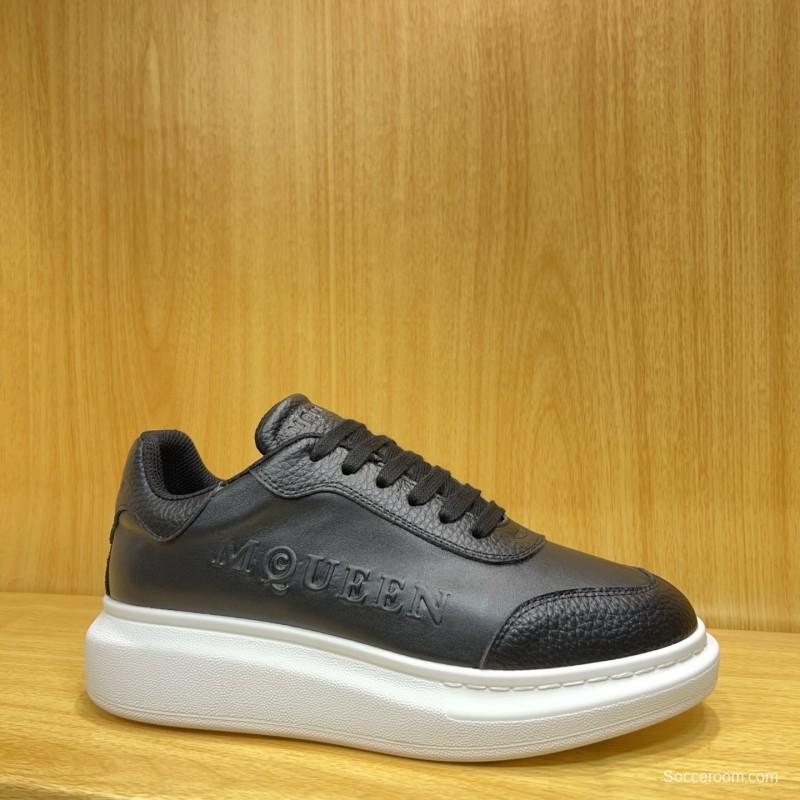 Alexander McQueen Spring 2025 Collection Platform Sneakers with Thick Sole Design - AS00320
